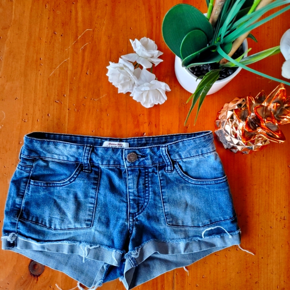 Forever 21 denim cutoff shortie